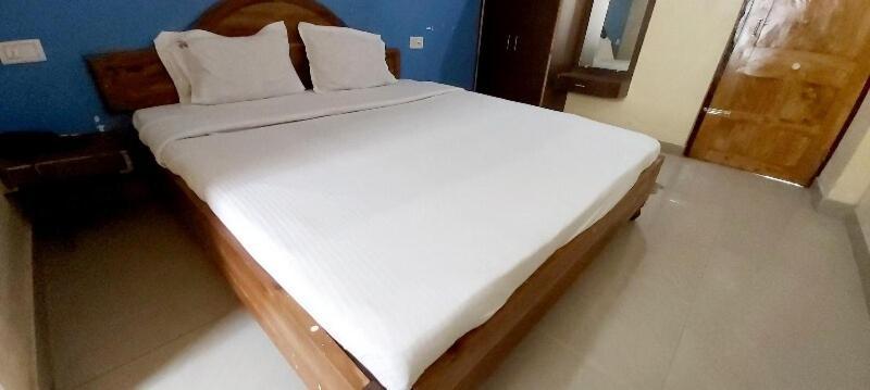 Spot On 80624 Hotel Niladri Complex 푸리 외부 사진