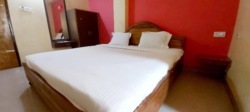 Spot On 80624 Hotel Niladri Complex 푸리 외부 사진